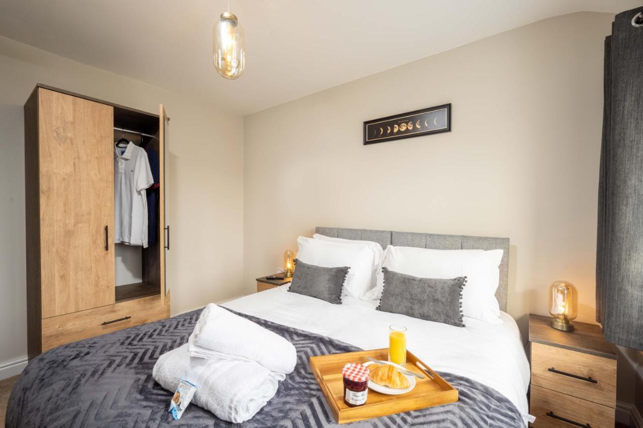 The Oaklands - Luxury Spacious 6-Bed, Near Solihull, Birmingham City, Jlr, Nec, Airport, Resorts World, Hs2 المظهر الخارجي الصورة