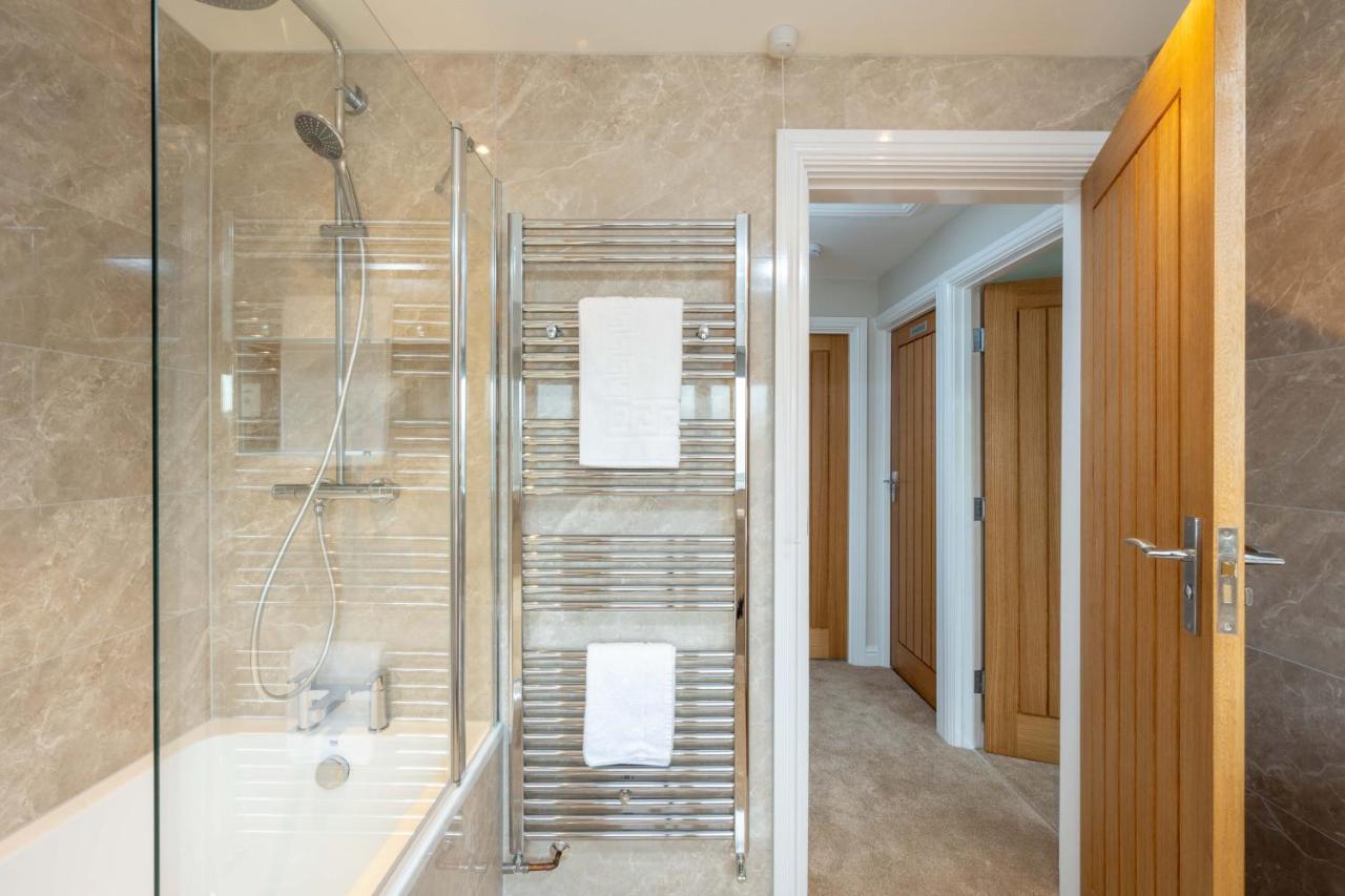 The Oaklands - Luxury Spacious 6-Bed, Near Solihull, Birmingham City, Jlr, Nec, Airport, Resorts World, Hs2 المظهر الخارجي الصورة