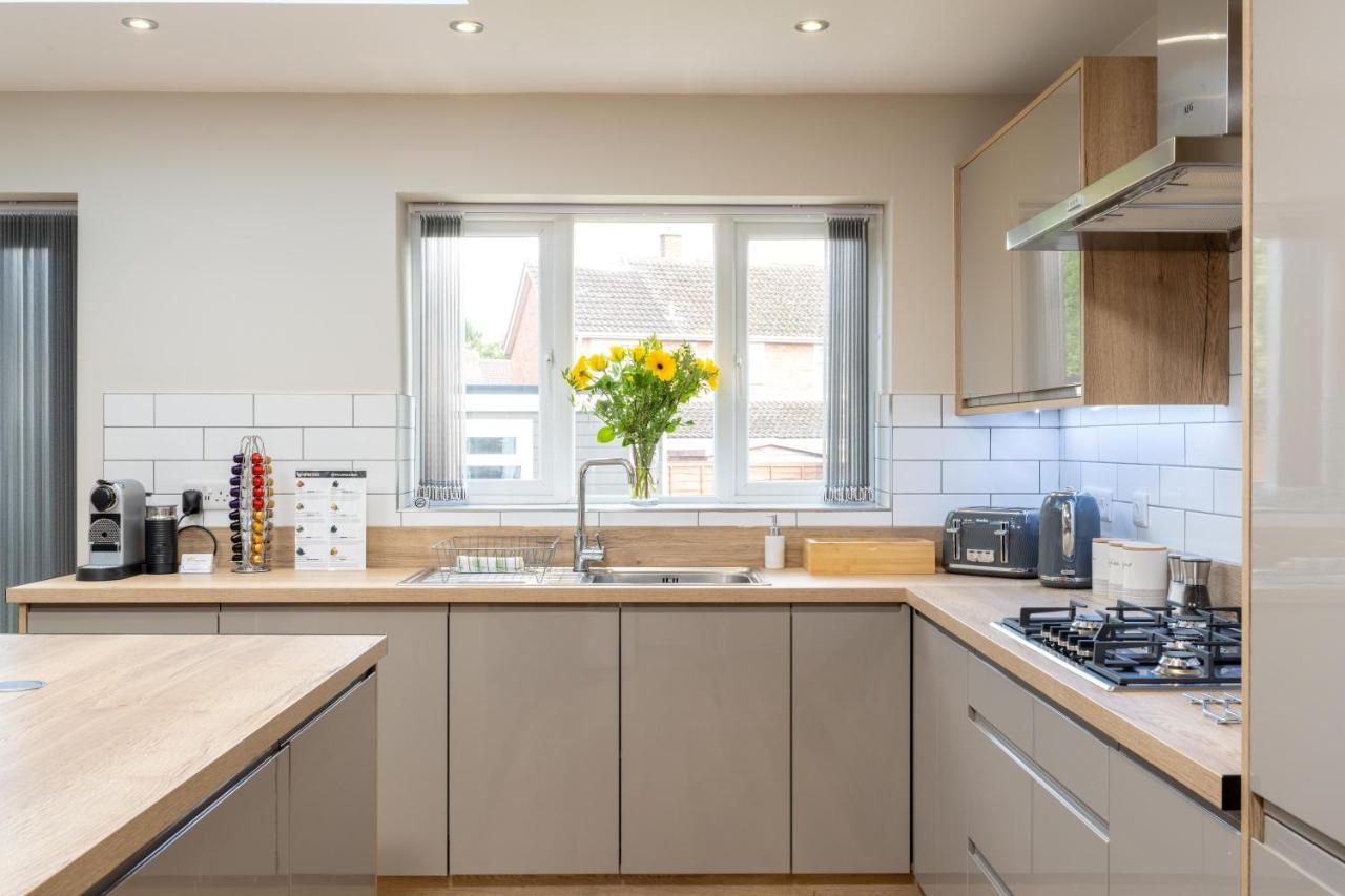 The Oaklands - Luxury Spacious 6-Bed, Near Solihull, Birmingham City, Jlr, Nec, Airport, Resorts World, Hs2 المظهر الخارجي الصورة