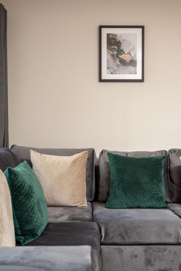 The Oaklands - Luxury Spacious 6-Bed, Near Solihull, Birmingham City, Jlr, Nec, Airport, Resorts World, Hs2 المظهر الخارجي الصورة