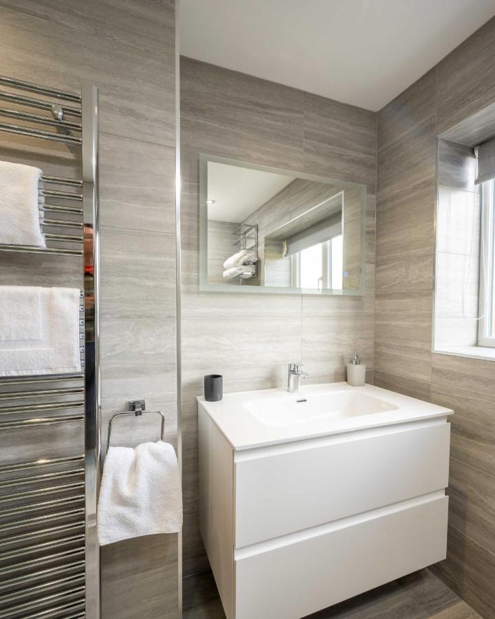 The Oaklands - Luxury Spacious 6-Bed, Near Solihull, Birmingham City, Jlr, Nec, Airport, Resorts World, Hs2 المظهر الخارجي الصورة