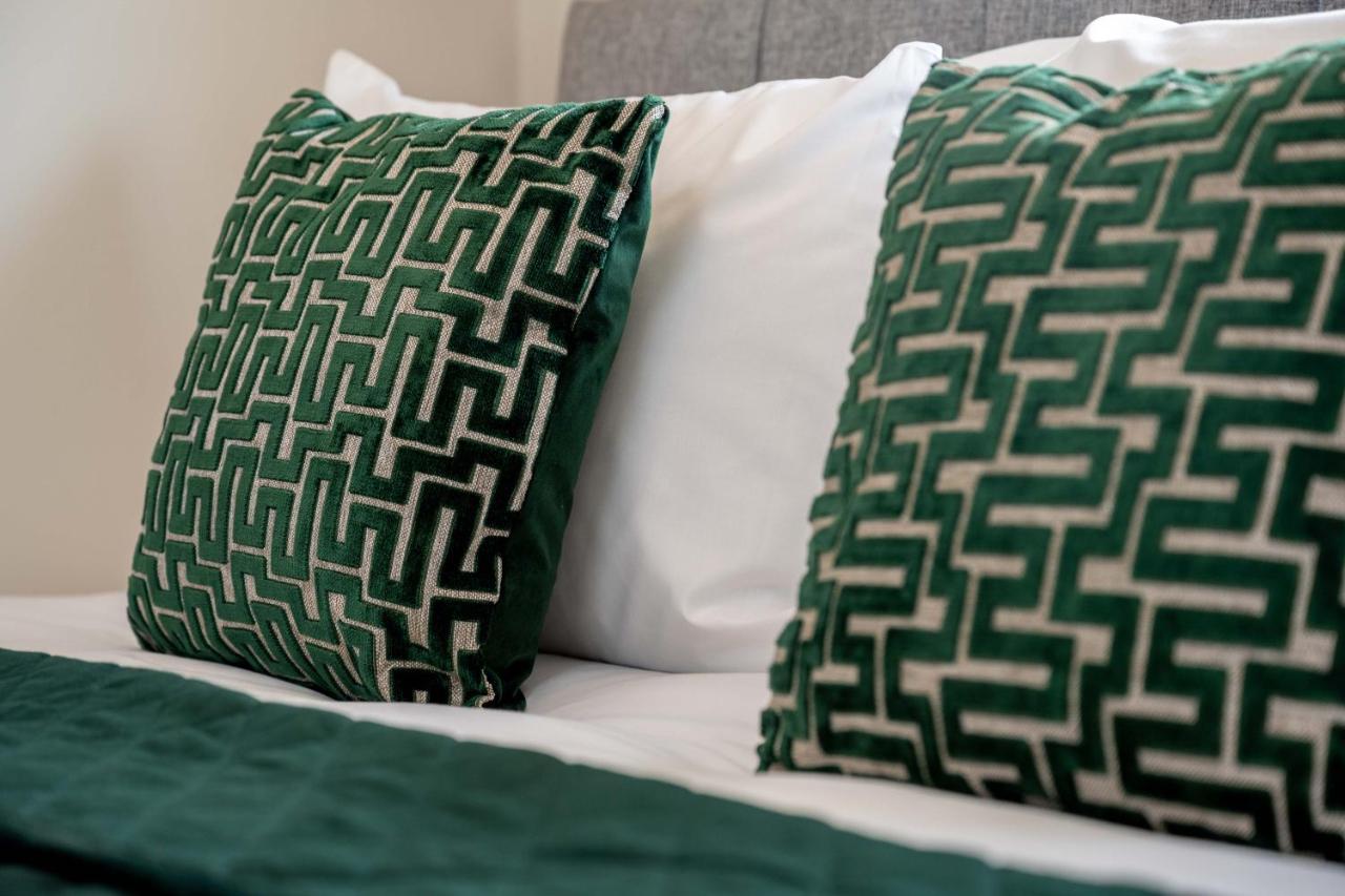 The Oaklands - Luxury Spacious 6-Bed, Near Solihull, Birmingham City, Jlr, Nec, Airport, Resorts World, Hs2 المظهر الخارجي الصورة